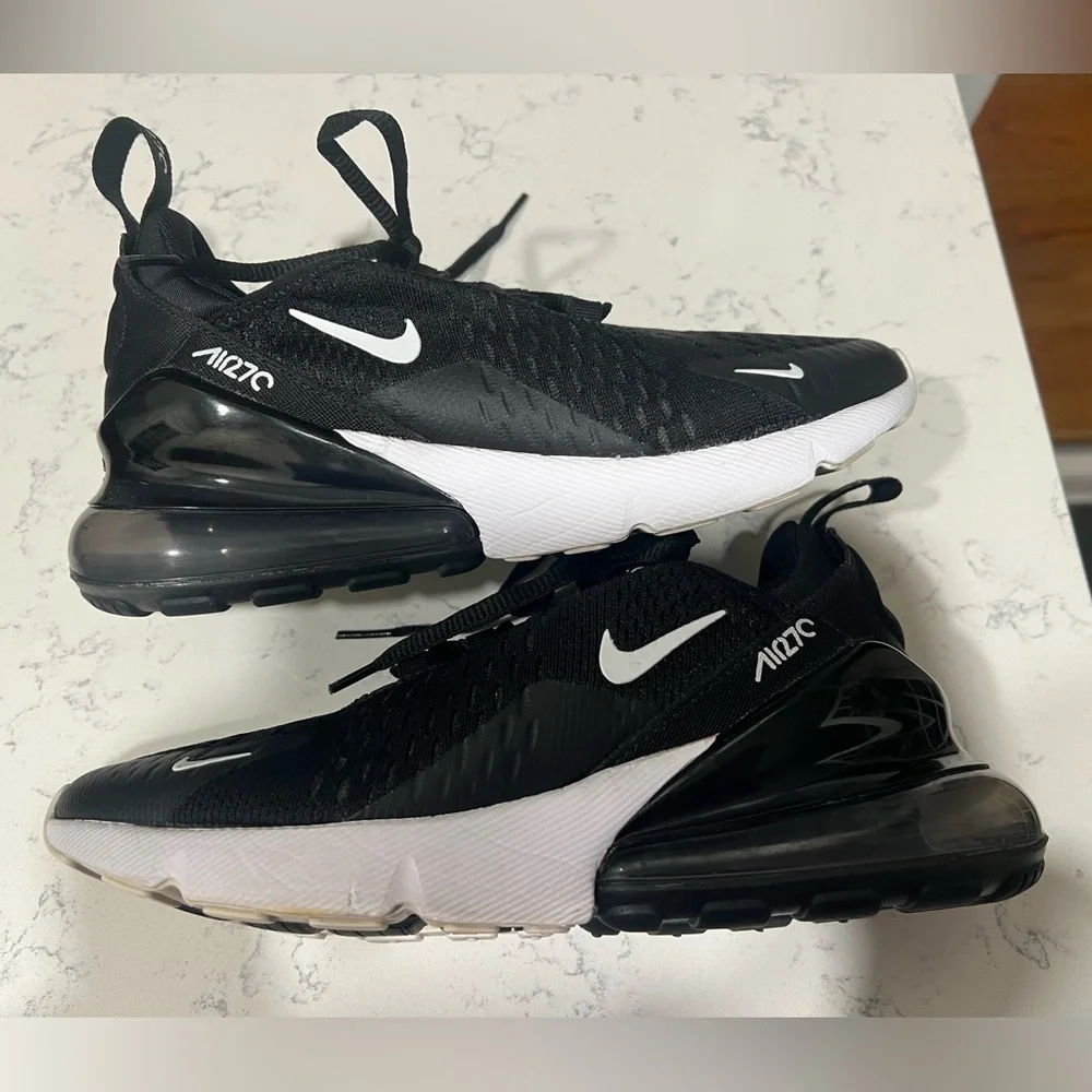 Nike Air Max 270 Black and White Women’s Sneakers - Picture 4 of 12